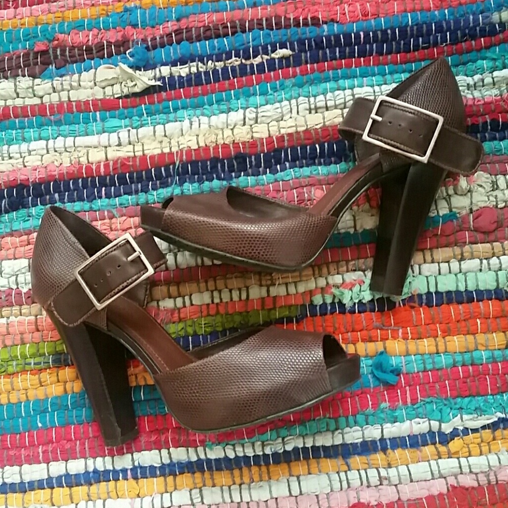 Gianni Bini Stack heel peep toe 7.5 euc - Picture 1 of 7